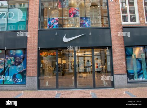 nike store kalverstraat|Nike amsterdam partnered.